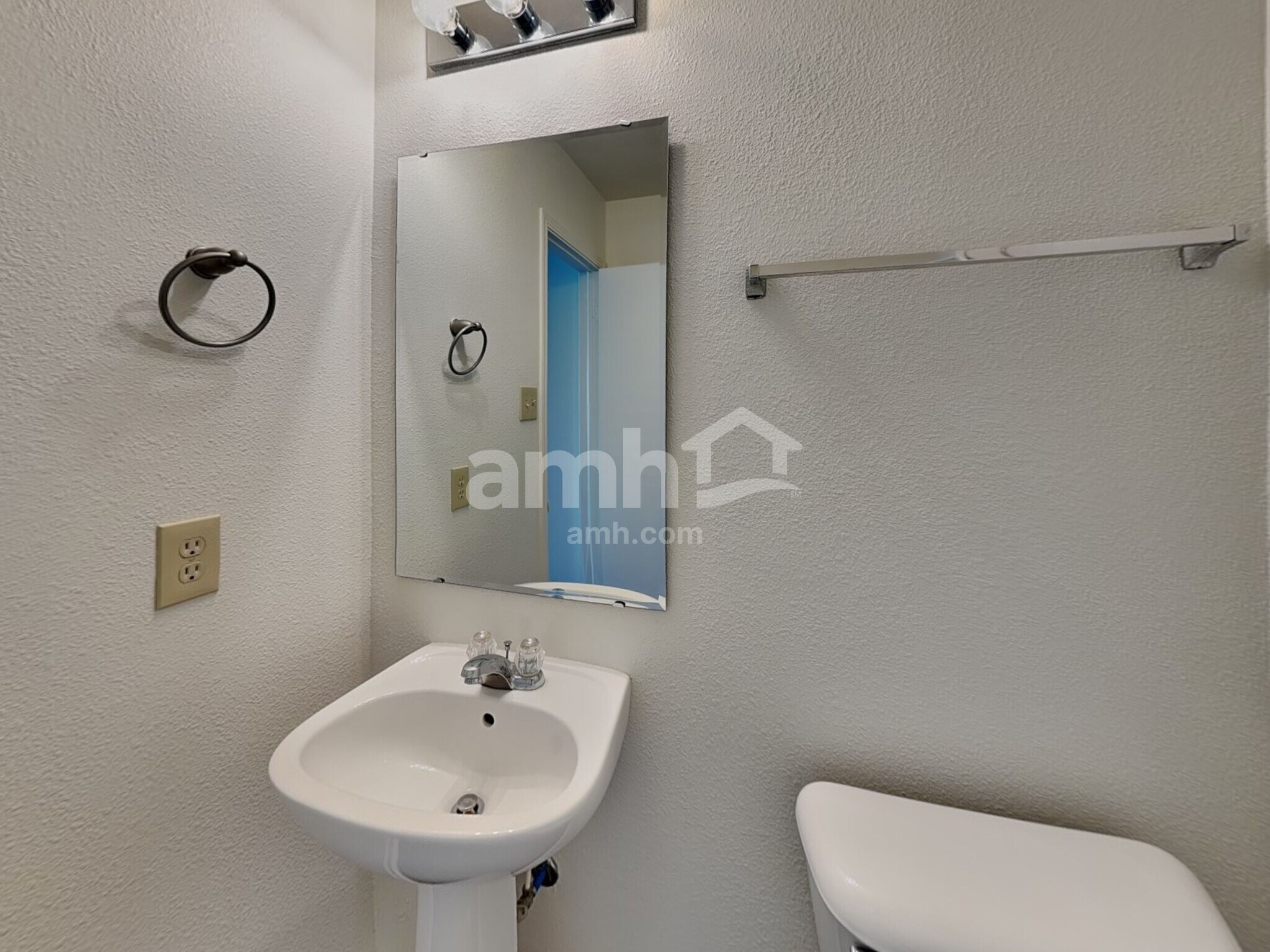 Building Photo - 10155 Cumberland Pointe Blvd