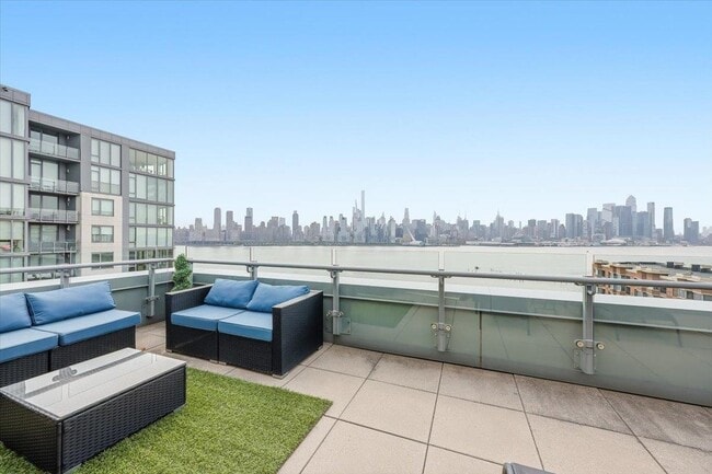 Building Photo - 9 Ave at Port Imperial