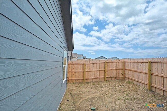 Building Photo - 1506 Pile Trl