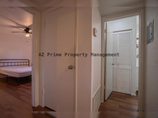 Building Photo - 5135 N 10th St