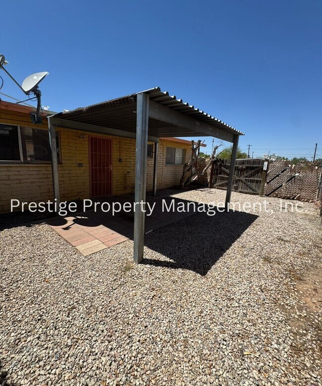 Building Photo - 2148