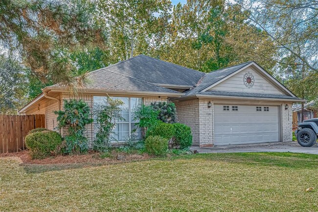 Building Photo - 7135 Woodland Oaks