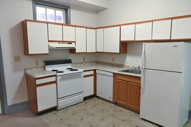 Building Photo - 1008 N 3rd St