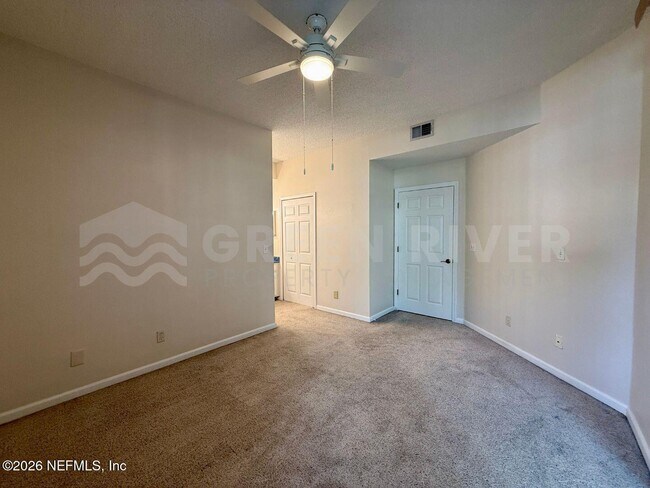 Building Photo - 204 Augusta Cir