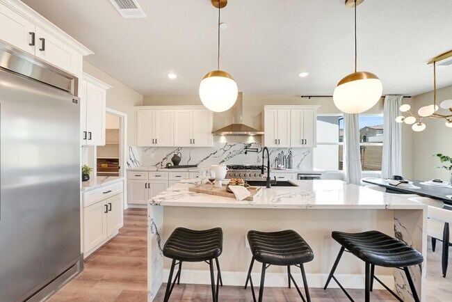 Building Photo - 168 N Falcon Ave