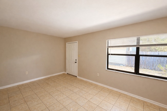 Building Photo - 2068 Franklin St