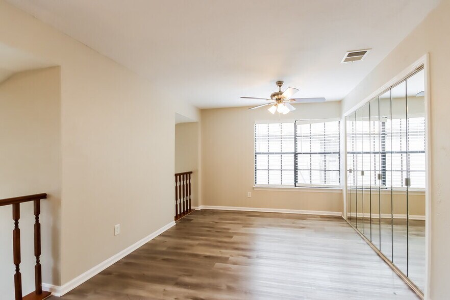 Building Photo - 4423 Appalachian Trail