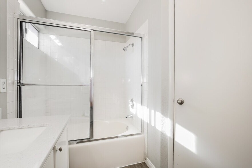Building Photo - 5301 White Coyote Pl