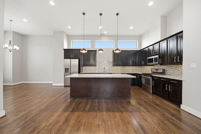 Building Photo - 1814 Thompson St