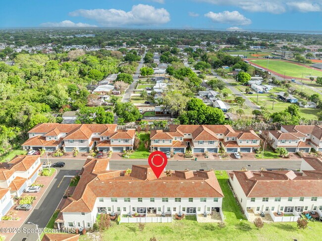 Building Photo - 1445 Isabella Dr