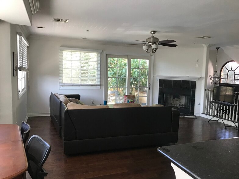Living Room with Fireplace - 1927 Fremont Ave