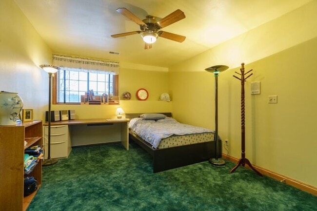 Building Photo - 5432 W Burning Bush Ln