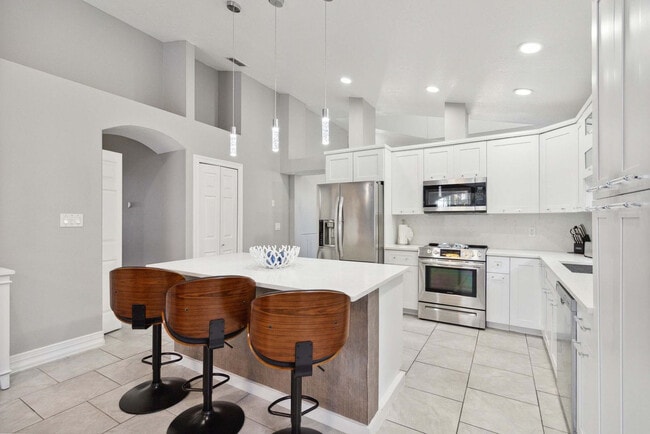 Building Photo - 4931 Dunmore Ln