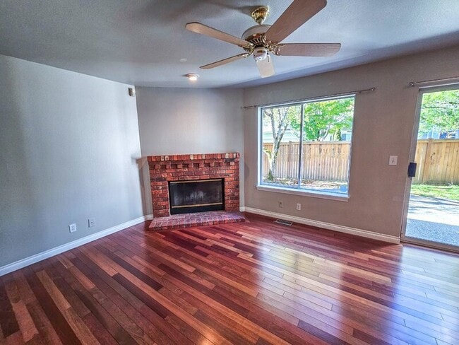 Building Photo - 25715 SE 36th Pl