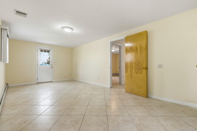 Building Photo - 11 7th St