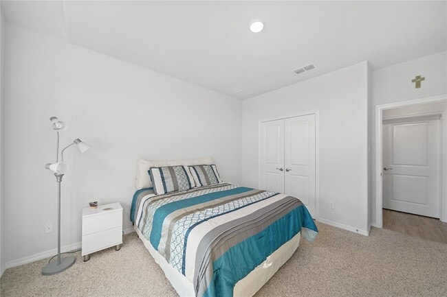 Building Photo - 1711 Country Air Ln
