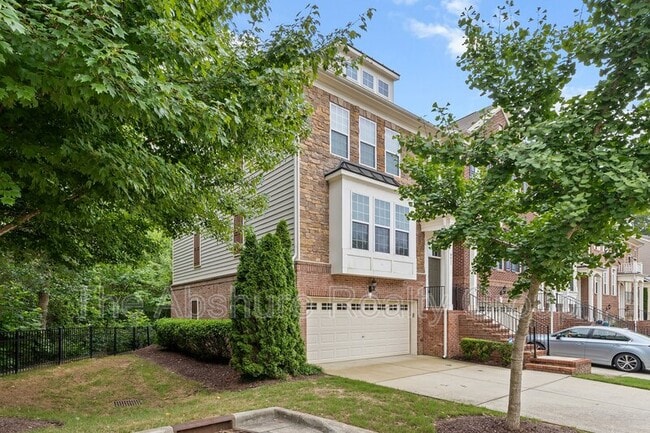 Building Photo - 8611 Macedonia Lake Dr