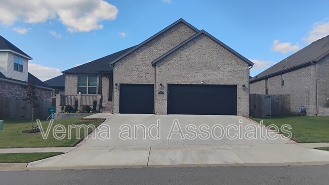 Building Photo - 710 Harbison St