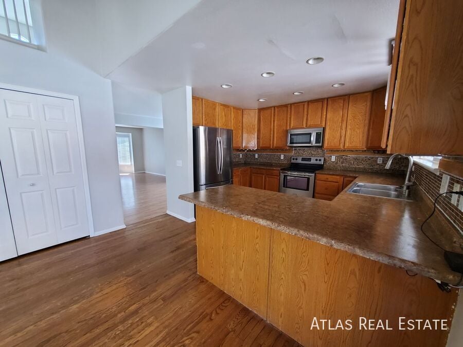 Building Photo - 4188 Ascendant Dr