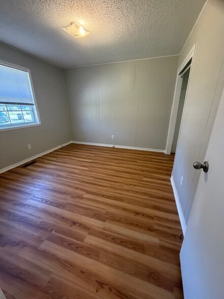 Building Photo - 1215 N 7th St