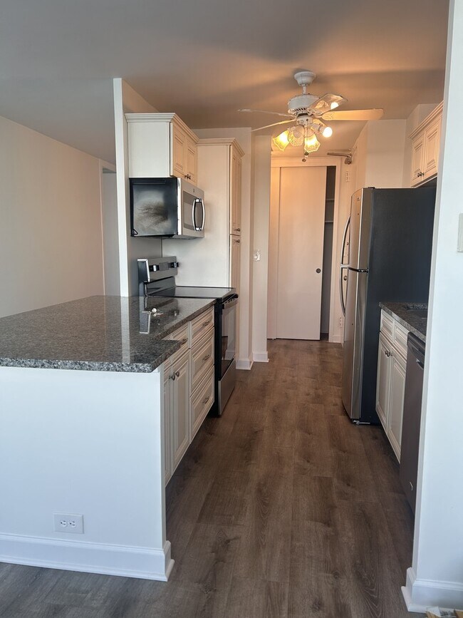 Building Photo - 4800 S Chicago Beach Dr