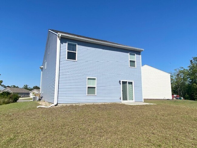 Building Photo - 5 Bedrooms, 3 Bathrooms in Richmond Hill P...