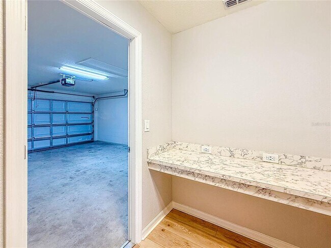 Building Photo - 6945 Gideon Cir