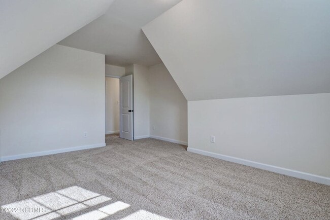 Building Photo - 109 Easton Dr