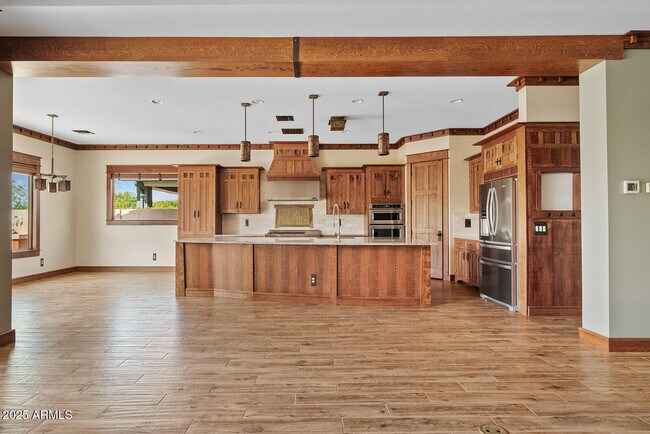 Building Photo - 3123 E Cat Balue Dr