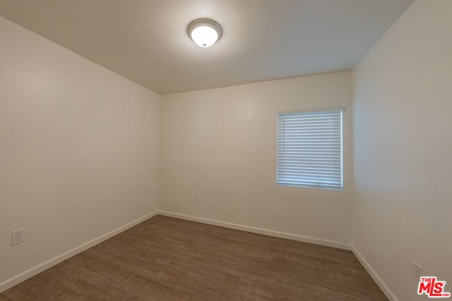 Building Photo - 7503 Camellia Ave