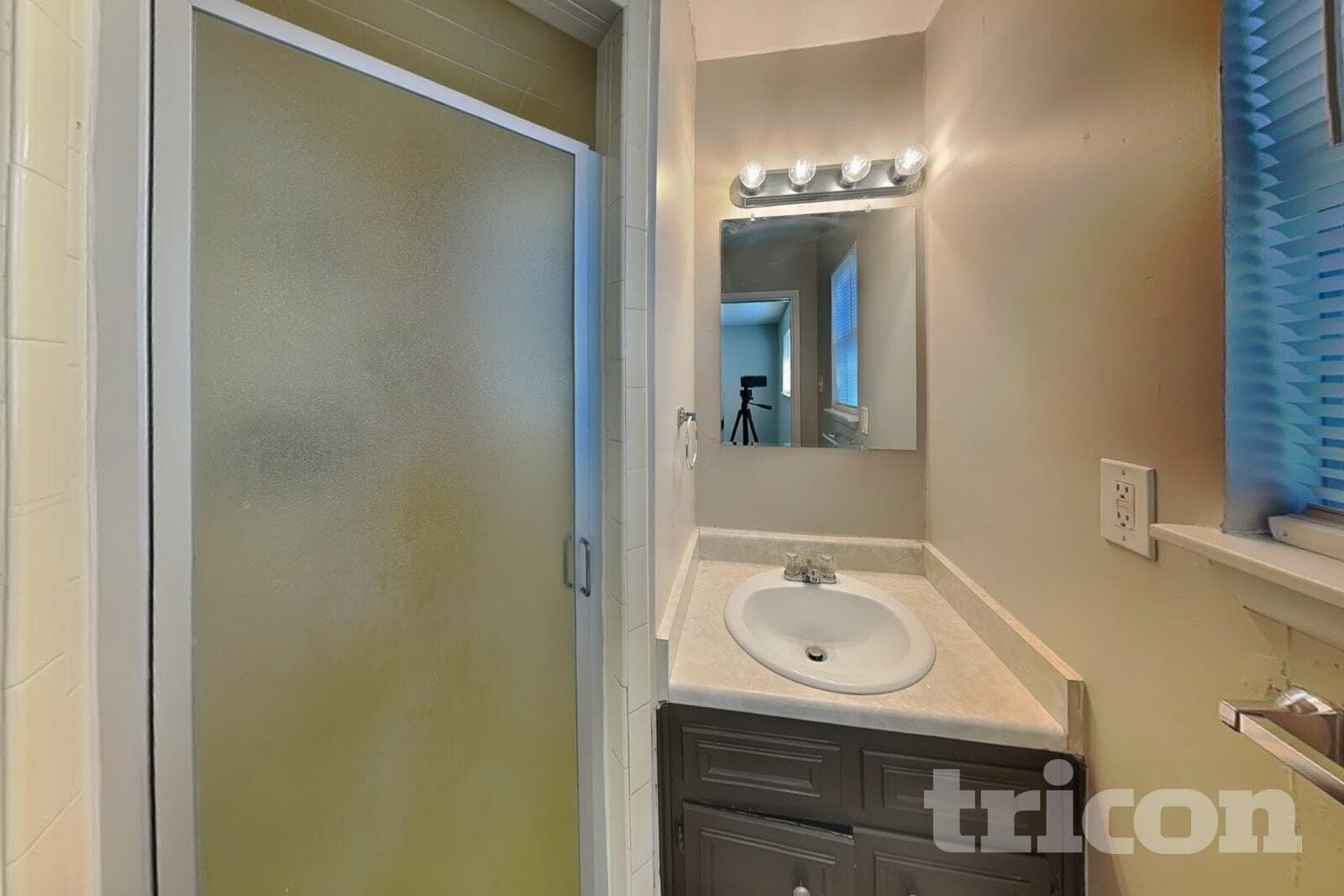 Building Photo - 13622 Oak Breeze
