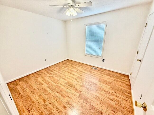 Building Photo - 60 Jetta Cir