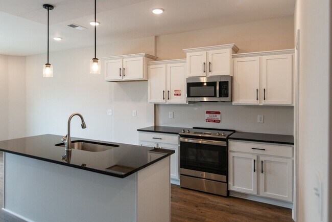 Building Photo - Gorgeous Single Family Home