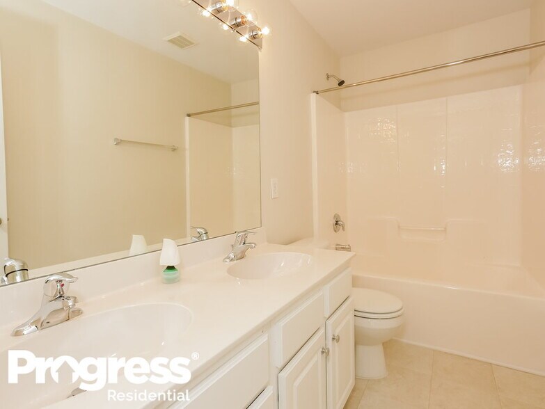 Building Photo - 10911 Claude Freeman Dr