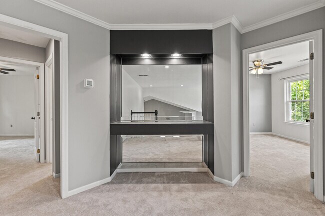 Building Photo - 800 Palomino Ln