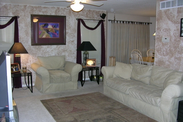 Building Photo - 1905 Dove Creek Cir