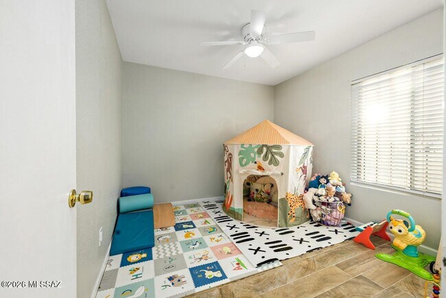 Building Photo - 2191 S Sunburst Dr