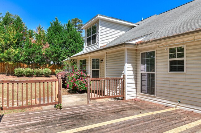 Building Photo - 1231 Pinnacle Dr