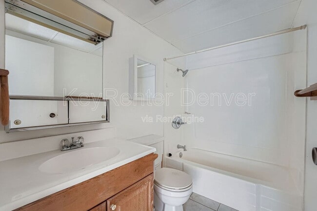 Building Photo - 2120 S Vaughn Way