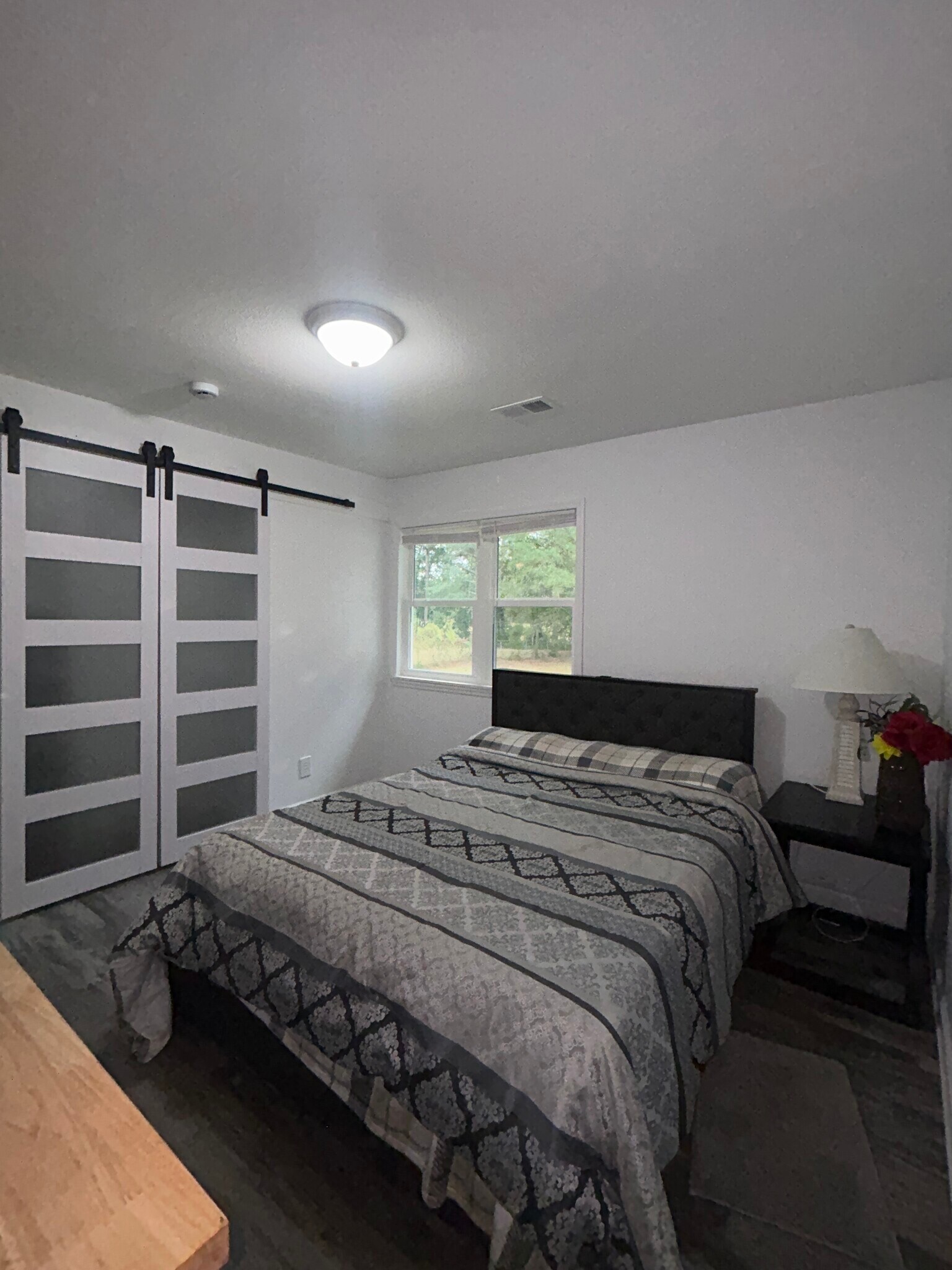 Building Photo - 1223 Poplar Ave