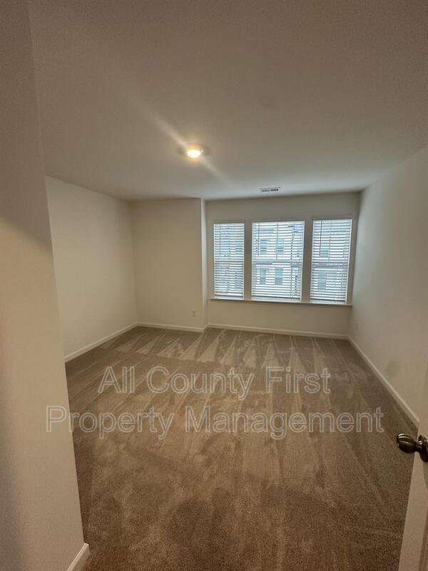 Building Photo - 2555 Adventure Wy