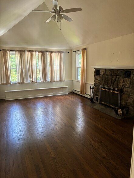 Building Photo - 3685 Gomer St