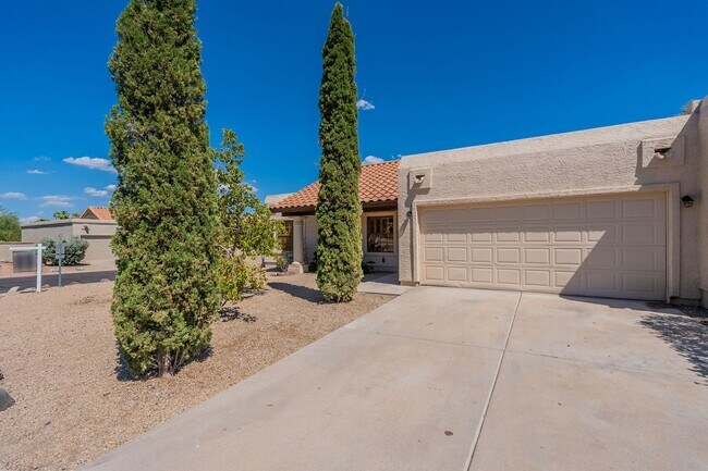 Building Photo - Gem in Fountain Hills!