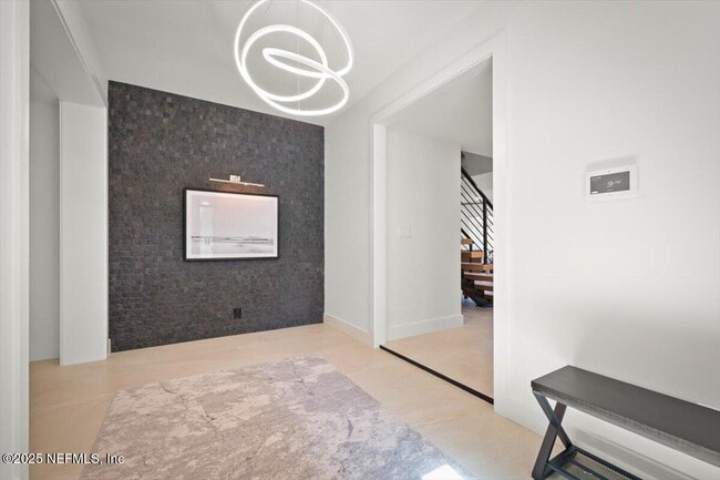 Building Photo - 739 Spinnakers Reach Dr