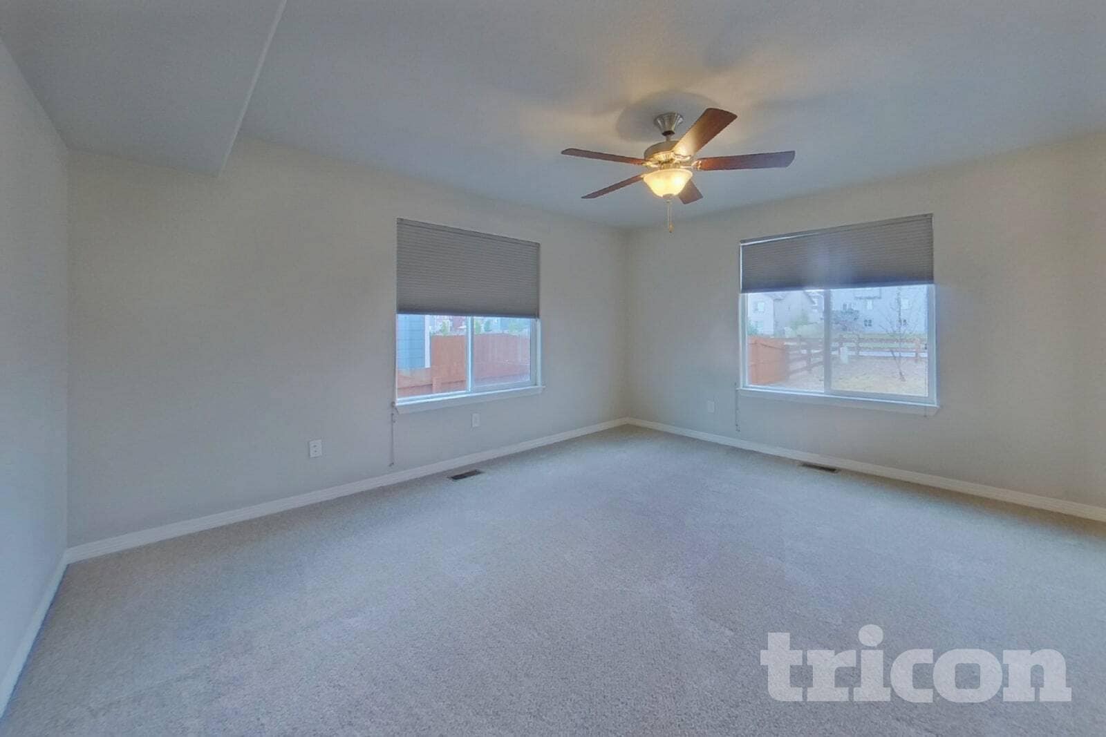 Building Photo - 9972 Emerald Vista Dr