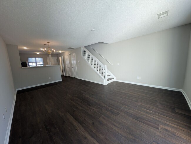 Building Photo - Cozy Townome located in the Old Stone Crossings community!