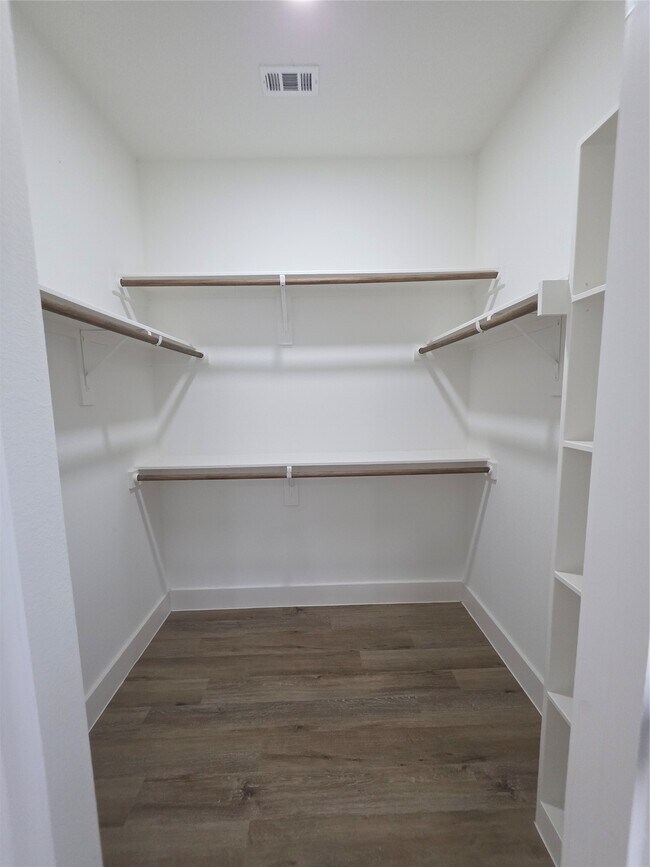 Building Photo - 1407 Odd Fellow St