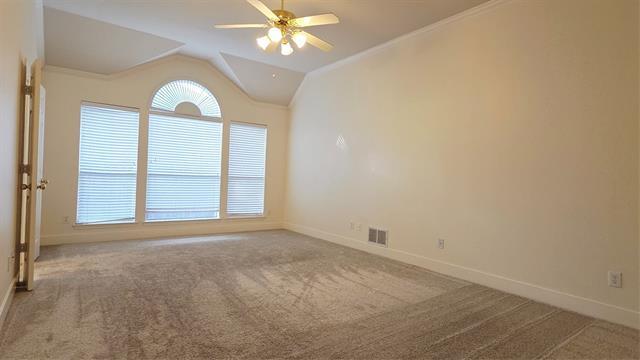 Building Photo - 1304 Hillcrest Dr