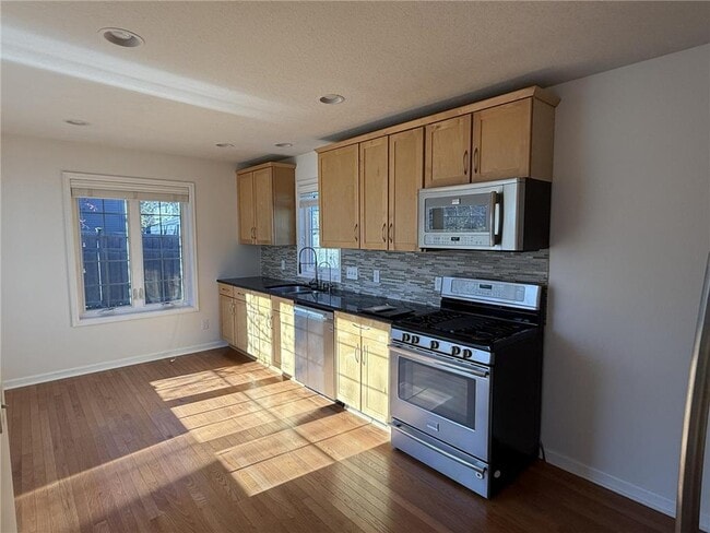 Building Photo - 709 Wayzata Blvd E