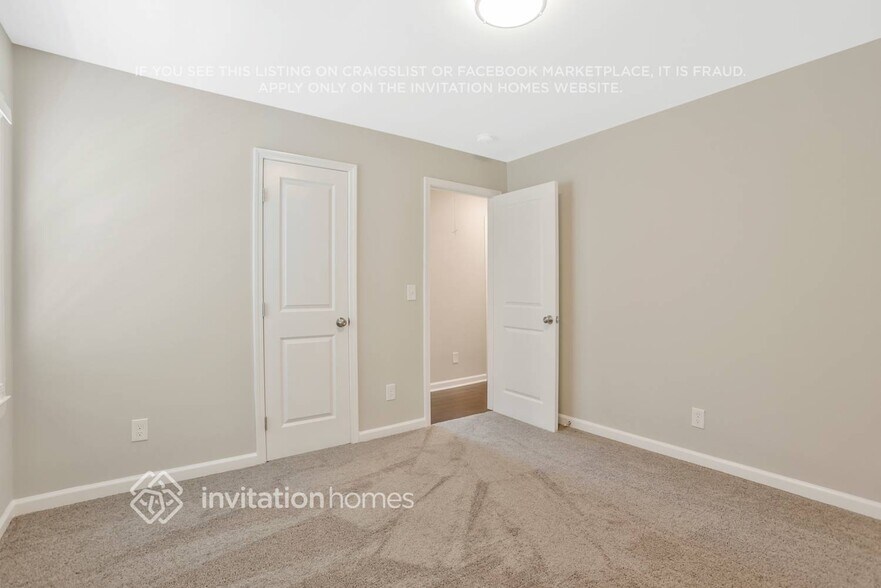 Building Photo - 2354 Beverly Ln